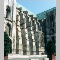 Chartres, 4, Langhaus von SW, Foto Heinz Theuerkauf, large.jpg